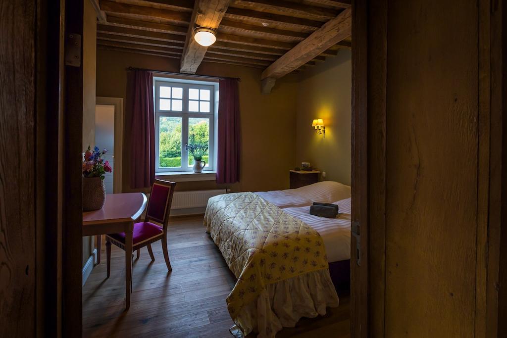 טובן Guest House La Mairie חדר תמונה