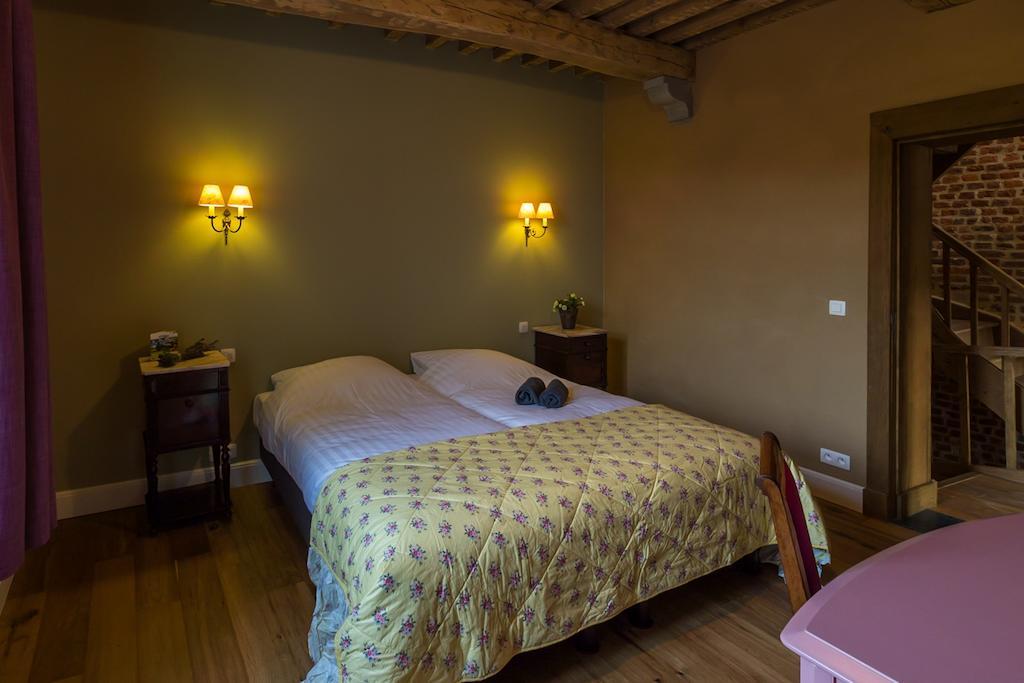 טובן Guest House La Mairie חדר תמונה